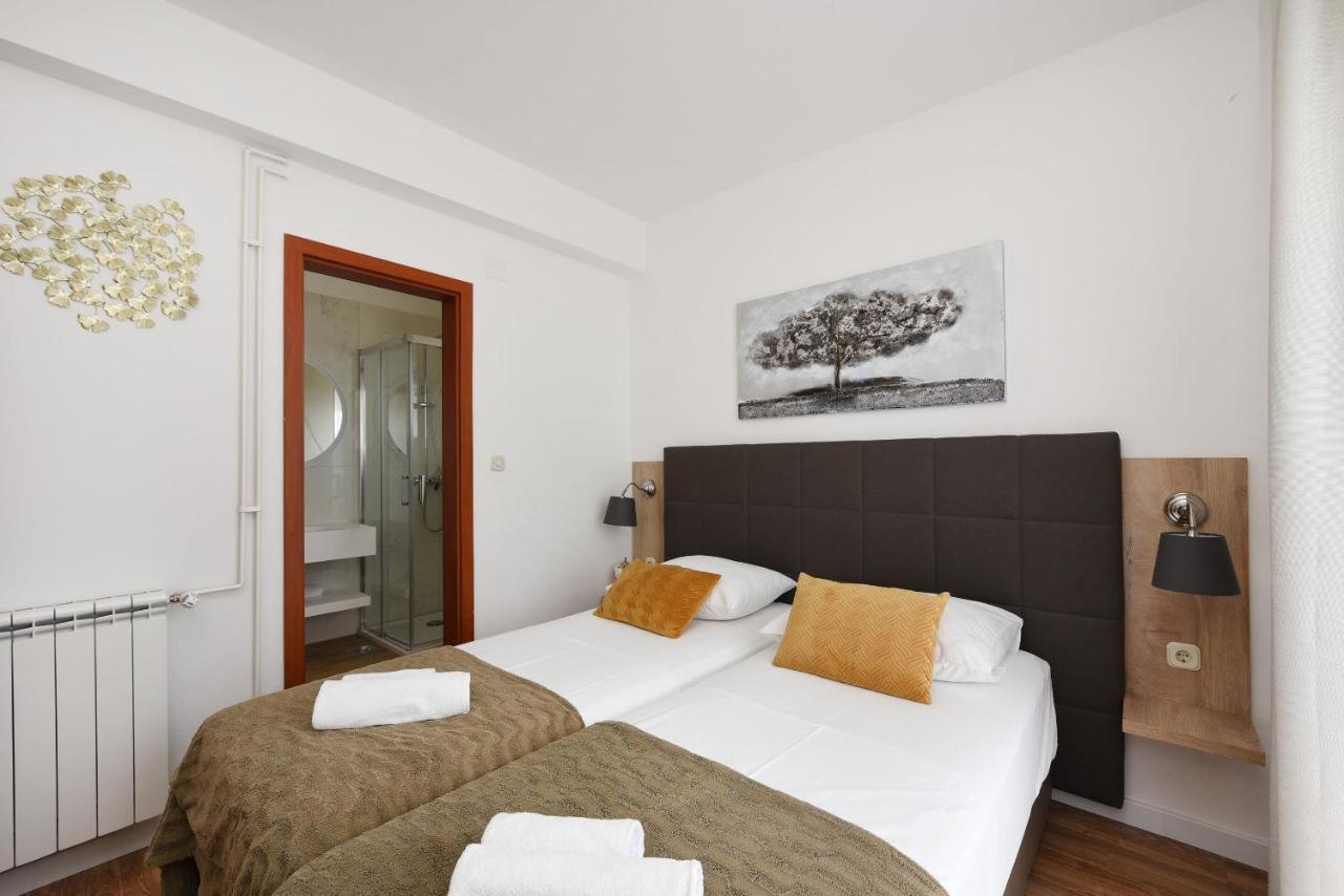 Ferienwohnung Amari Starigrad Paklenica Exterior foto